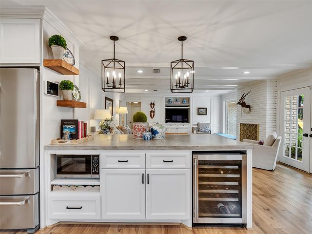 7727 Meadowvale Drive, Houston, TX 77063