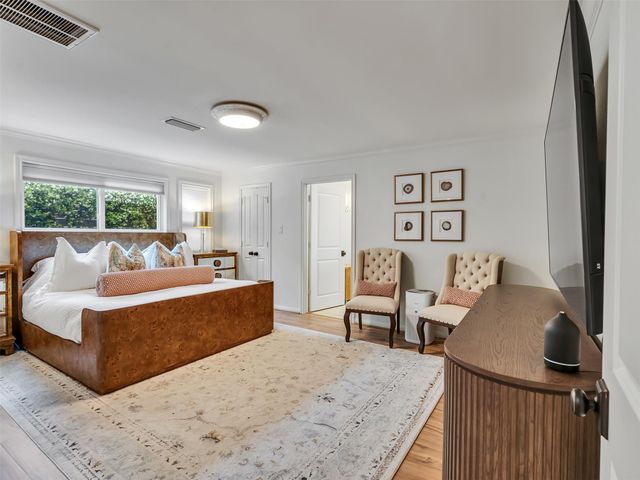 7727 Meadowvale Drive, Houston, TX 77063