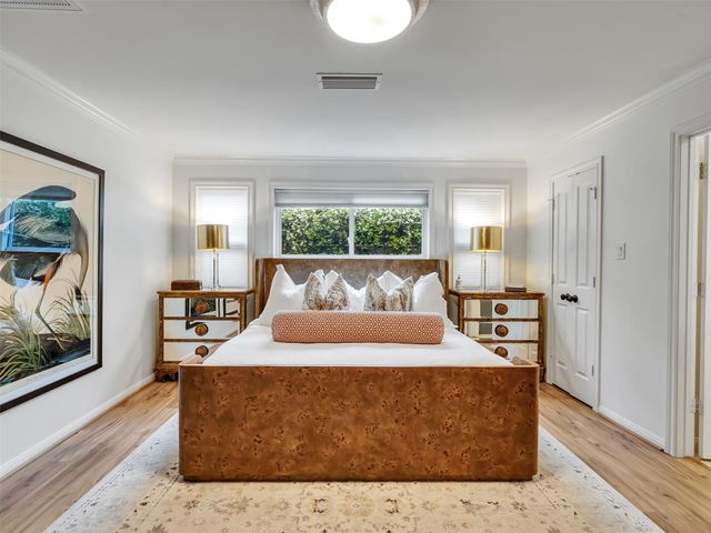 7727 Meadowvale Drive, Houston, TX 77063