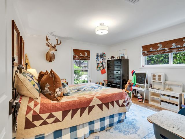 7727 Meadowvale Drive, Houston, TX 77063