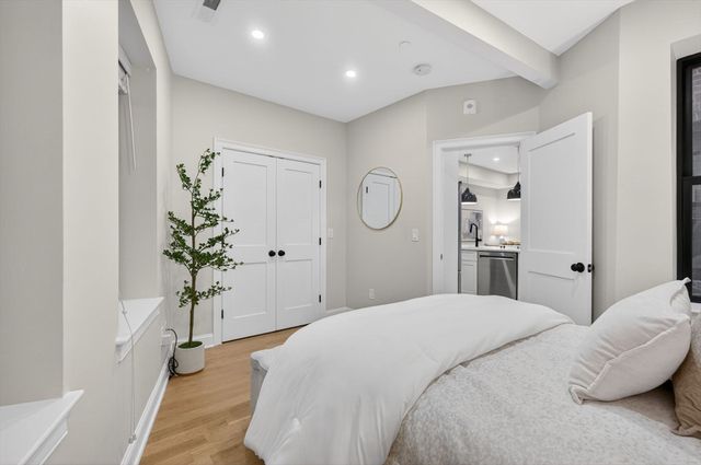 5 Garden Court St. 3, Boston, MA 02113