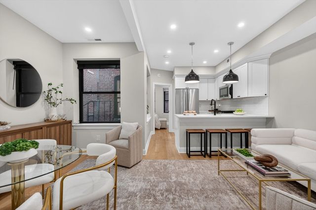 5 Garden Court St. 3, Boston, MA 02113