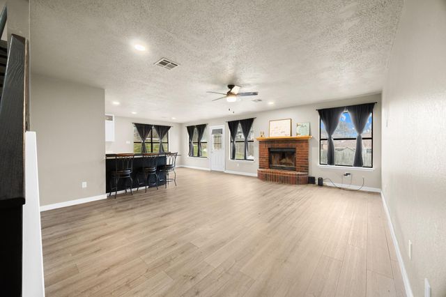 406 Bowen CIR, Copperas Cove, TX 76522