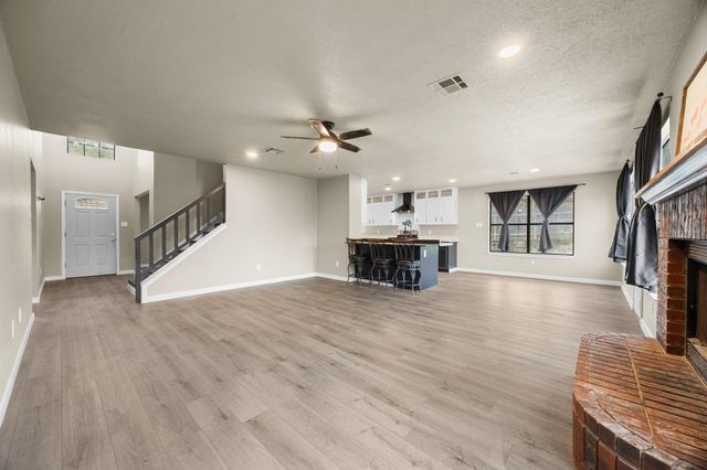 406 Bowen CIR, Copperas Cove, TX 76522