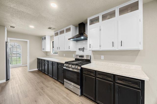 406 Bowen CIR, Copperas Cove, TX 76522