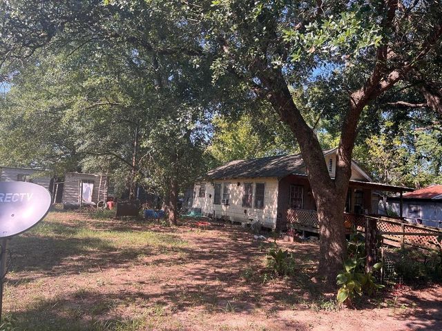 225 CR 304, Carthage, TX 75633