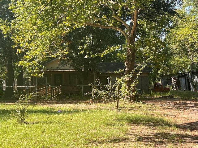 225 CR 304, Carthage, TX 75633