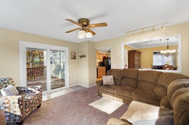 13 Paderewski Rd, Jefferson Twp., NJ 07438