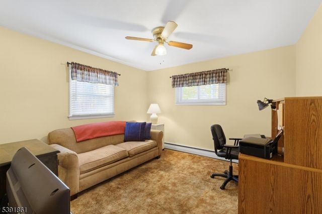 13 Paderewski Rd, Jefferson Twp., NJ 07438