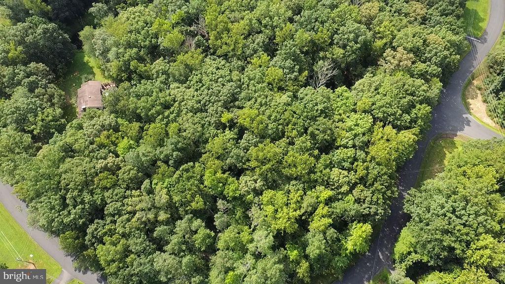 8815 CLINTON DR, Nokesville, VA 20181