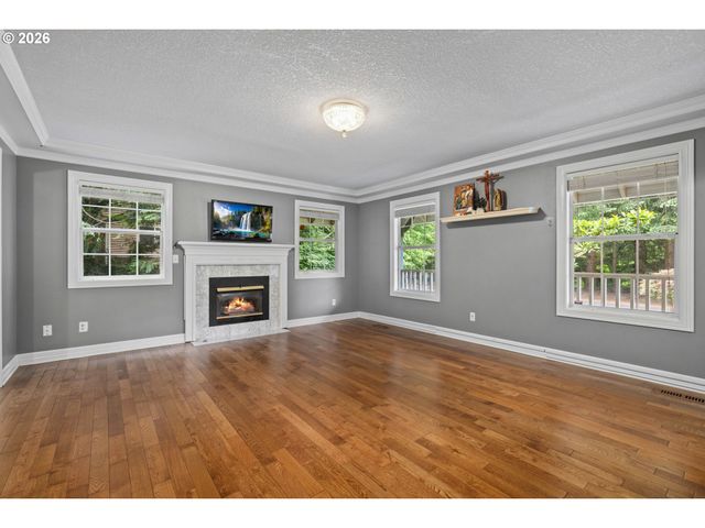 13217 Se BLACKBERRY Cir, Portland, OR 97236