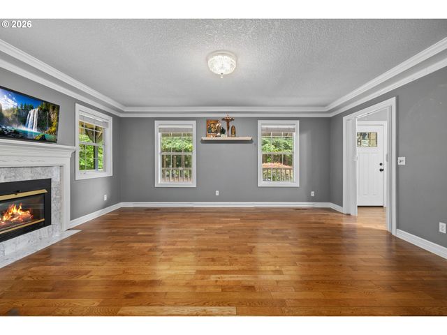 13217 Se BLACKBERRY Cir, Portland, OR 97236