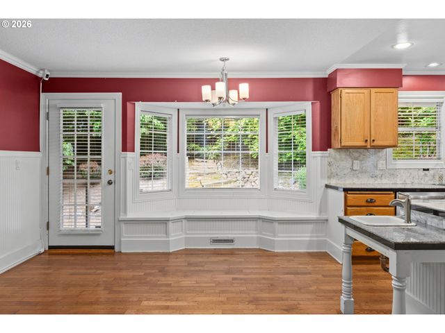 13217 Se BLACKBERRY Cir, Portland, OR 97236