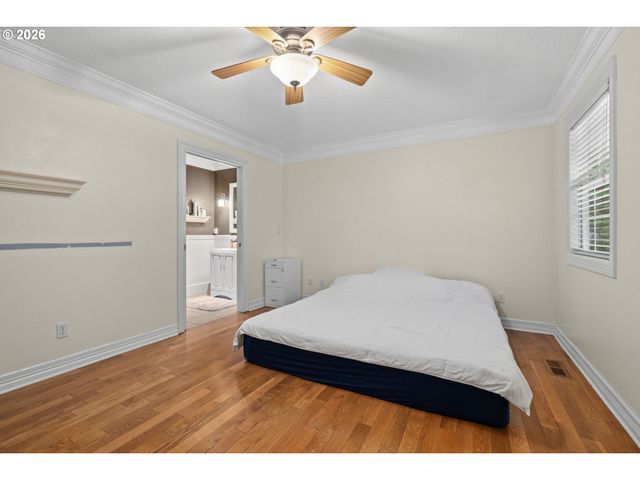 13217 Se BLACKBERRY Cir, Portland, OR 97236