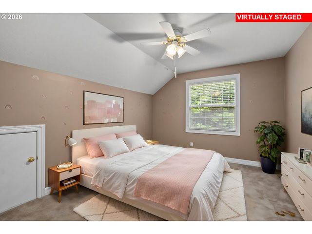 13217 Se BLACKBERRY Cir, Portland, OR 97236