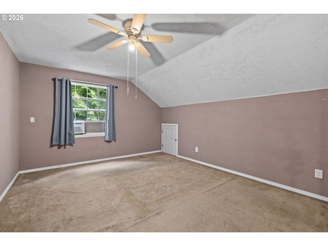 13217 Se BLACKBERRY Cir, Portland, OR 97236