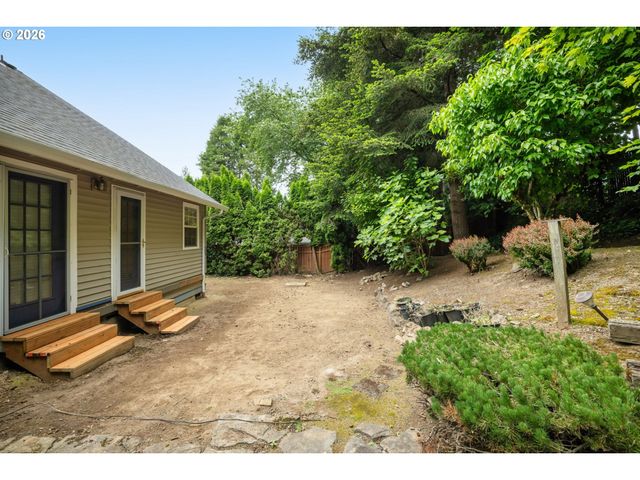 13217 Se BLACKBERRY Cir, Portland, OR 97236