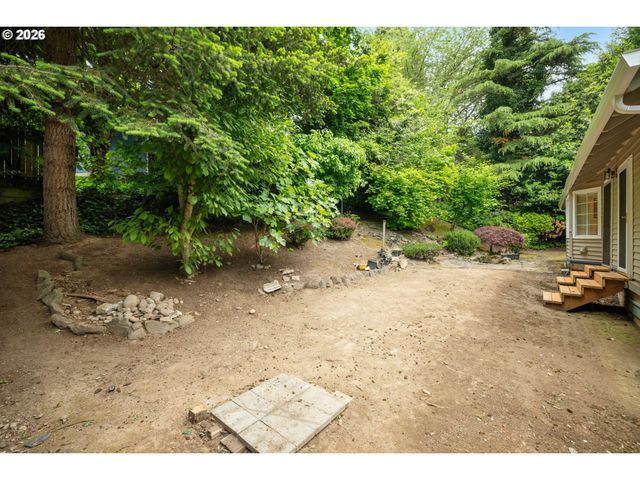 13217 Se BLACKBERRY Cir, Portland, OR 97236