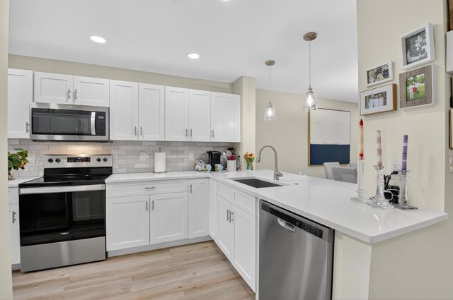 17 Southport Lane E, Boynton Beach, FL 33436