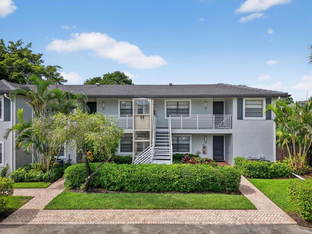 17 Southport Lane E, Boynton Beach, FL 33436