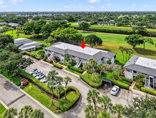 17 Southport Lane E, Boynton Beach, FL 33436