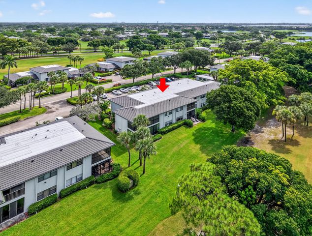 17 Southport Lane E, Boynton Beach, FL 33436