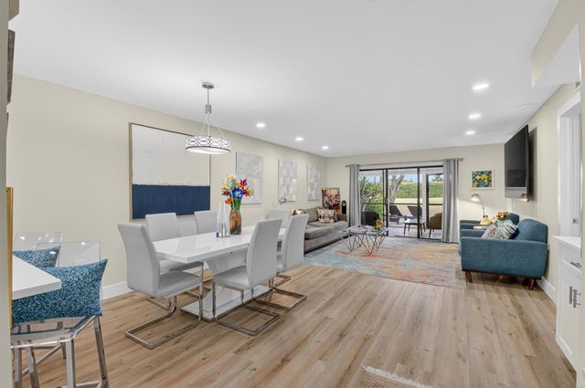 17 Southport Lane E, Boynton Beach, FL 33436