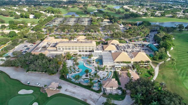 17 Southport Lane E, Boynton Beach, FL 33436