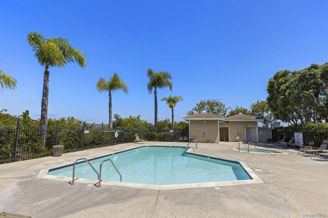 741 Vista Grande Way 313, Oceanside, CA 92057