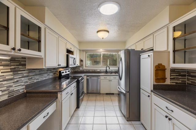 6413 Annapolis Drive NE, Albuquerque, NM 87111