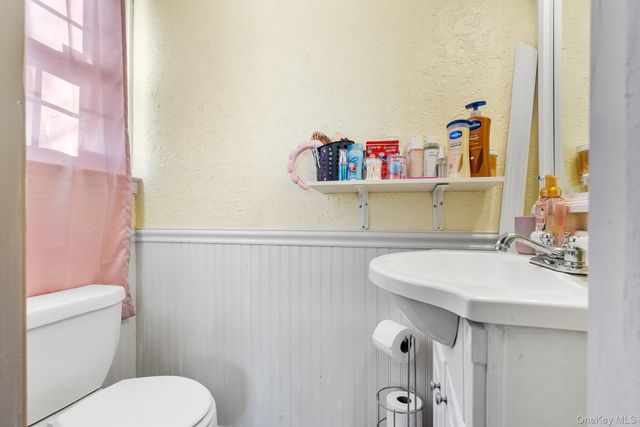 19 Evelyn Road, Port Jefferson Station, NY 11776