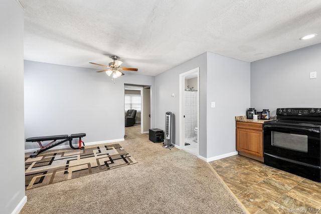 19 Evelyn Road, Port Jefferson Station, NY 11776