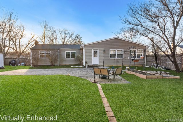 19 Evelyn Road, Port Jefferson Station, NY 11776