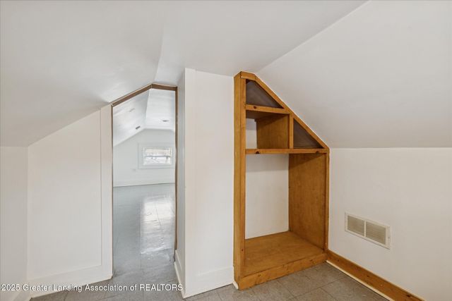 1544 Lansing Avenue, Lansing, MI 48915