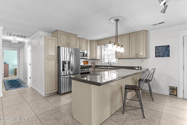 108 SE 3rd Street, Oak Island, NC 28465