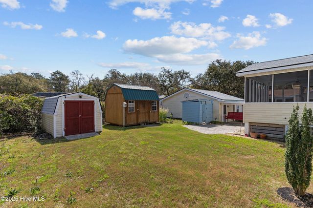 108 SE 3rd Street, Oak Island, NC 28465