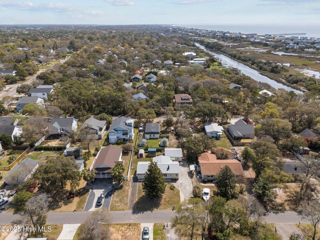 108 SE 3rd Street, Oak Island, NC 28465
