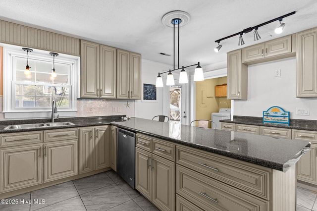 108 SE 3rd Street, Oak Island, NC 28465