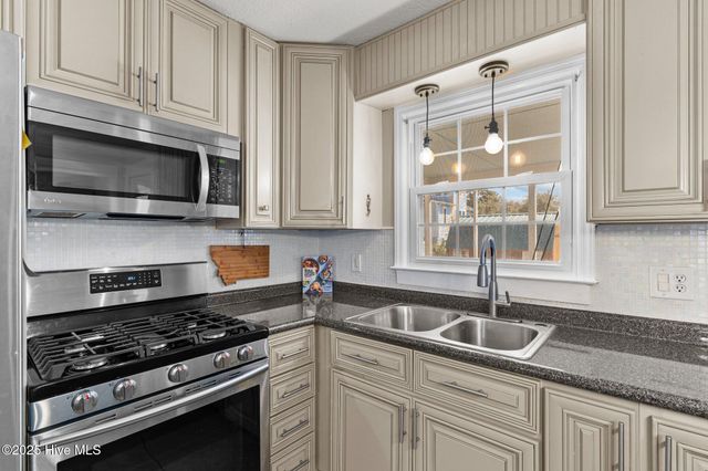 108 SE 3rd Street, Oak Island, NC 28465