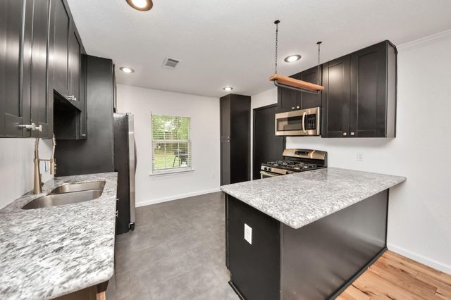 5118 Ditmas Lane, Houston, TX 77021