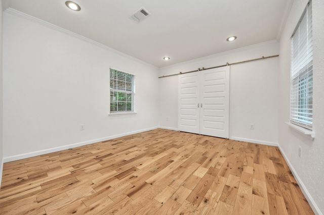 5118 Ditmas Lane, Houston, TX 77021
