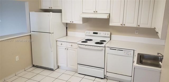 5100 SW 41st Street 319, Pembroke Park, FL 33023