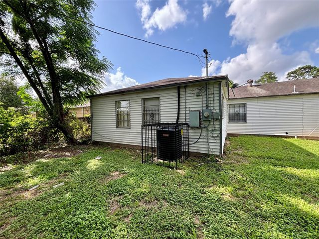 7211 Orlando Street, Houston, TX 77016
