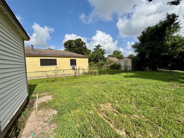 7211 Orlando Street, Houston, TX 77016