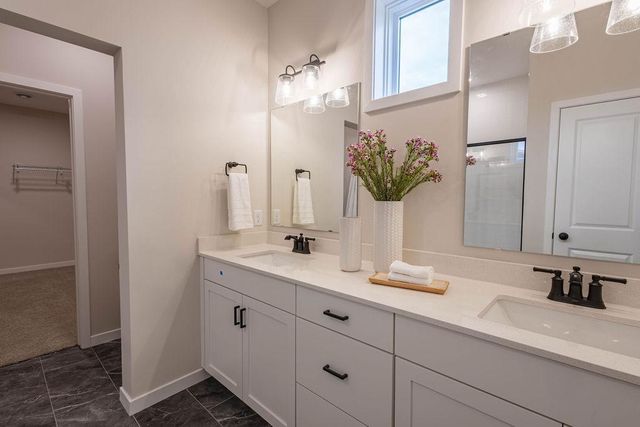 11582 202nd Street W, Lakeville, MN 55044