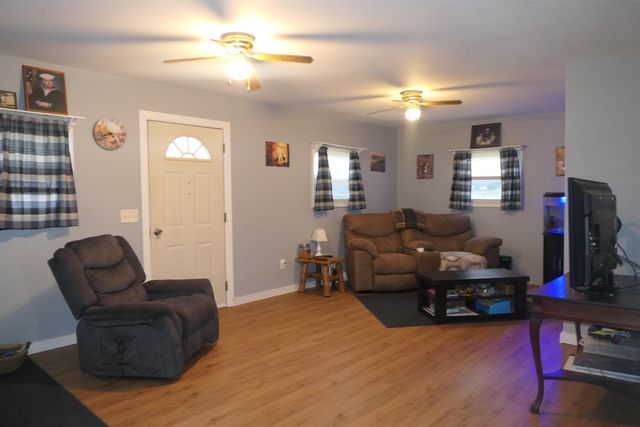 548 E Van Buren Road, Alma, MI 48801