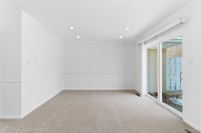 1043 Westview Road, Bloomfield Hills, MI 48304