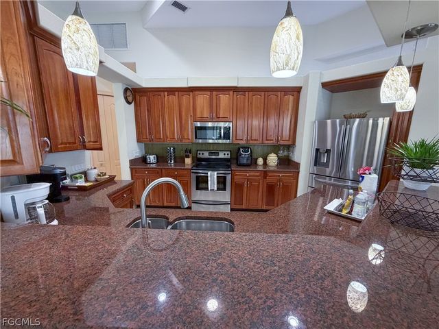 2501 SE 19th PL, Cape Coral, FL 33904