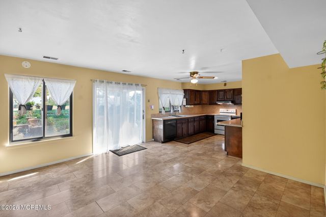 3 Scenic Lane, Matawan, NJ 07747