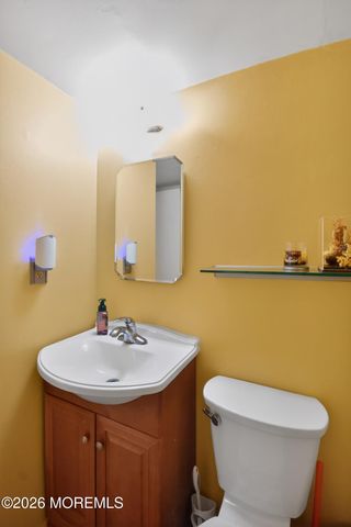 3 Scenic Lane, Matawan, NJ 07747